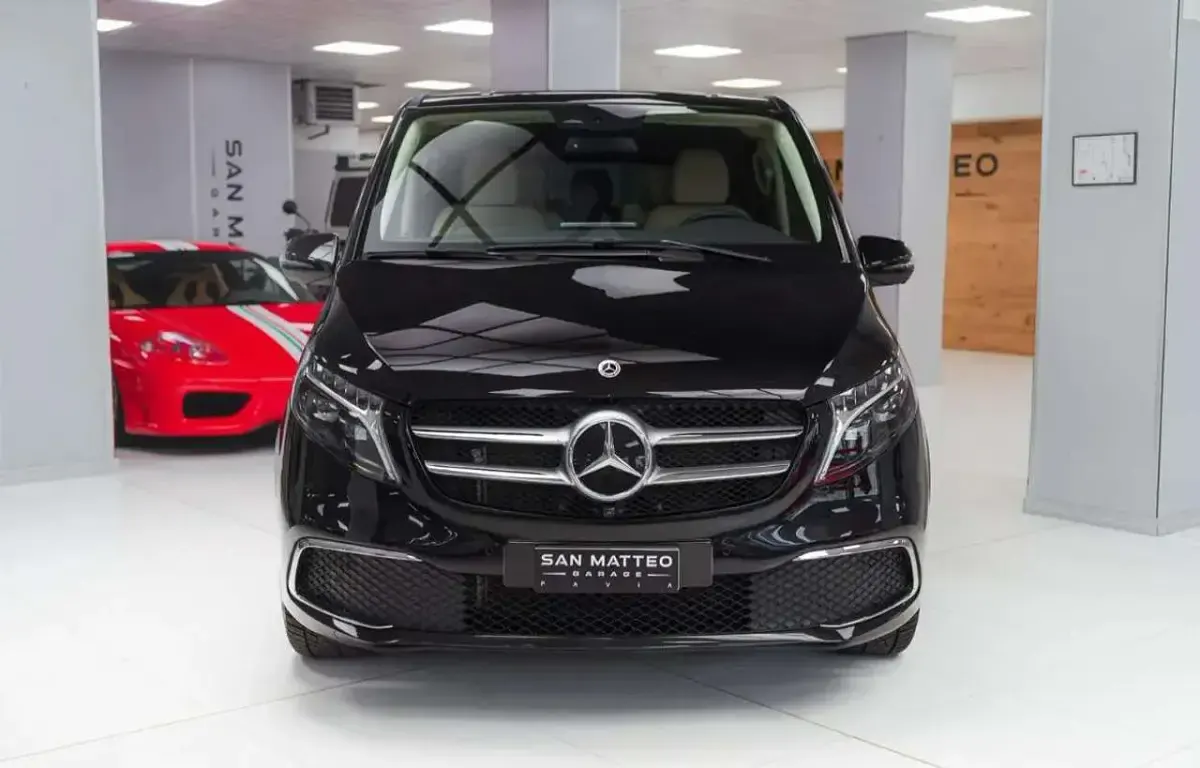 Usata Mercedes V250 163 CV (119 kW) 2024 Other Monovolume