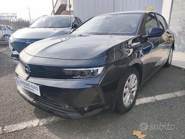 Usata Opel Astra Edition 130 CV (95 kW) 2024 Nero Berlina