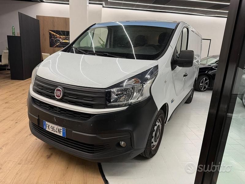 Bianco Usata 2018 Fiat Talento Monovolume | 9500 € (Ottimo prezzo) - Immagine 1/4