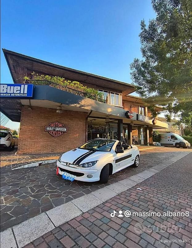 Usata Peugeot 206 109 CV (80 kW) 2004 Bianco Cabrio