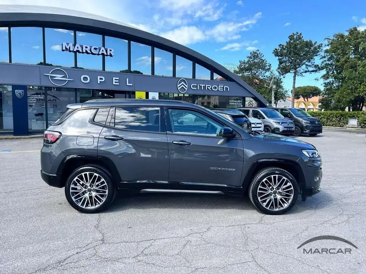 Usata Jeep Compass Summit 131 CV (96 kW) 2025 Grigio SUV