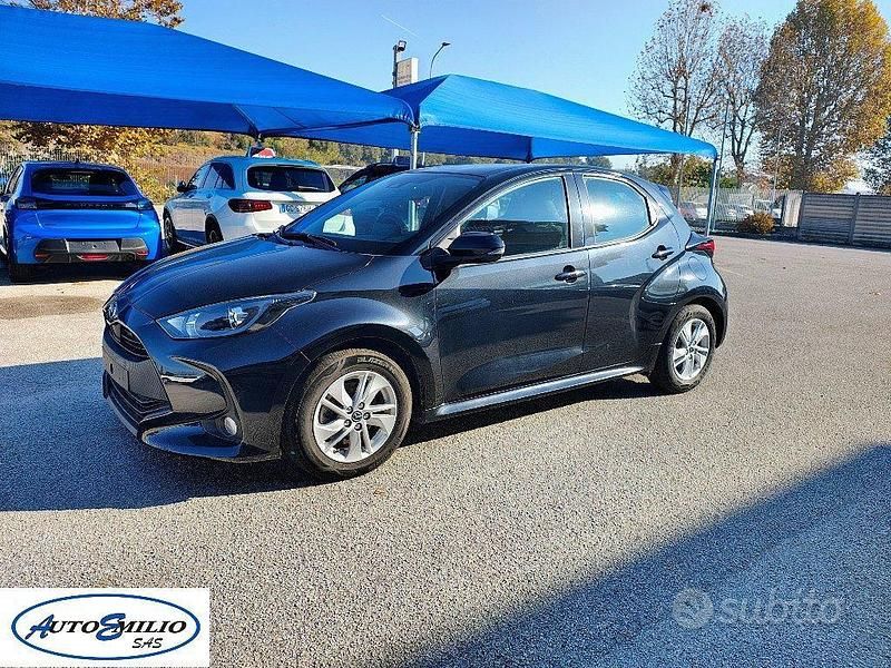 Nero Usata 2023 Mazda 2 Tre volumi | 16.900 € (Buon prezzo) - Immagine 1/4