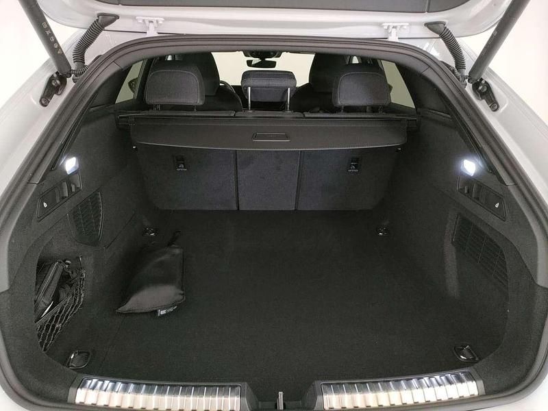 Nuova Audi A5 S-Line 204 CV (150 kW) 2025 Bianco ghiaccio Station wagon