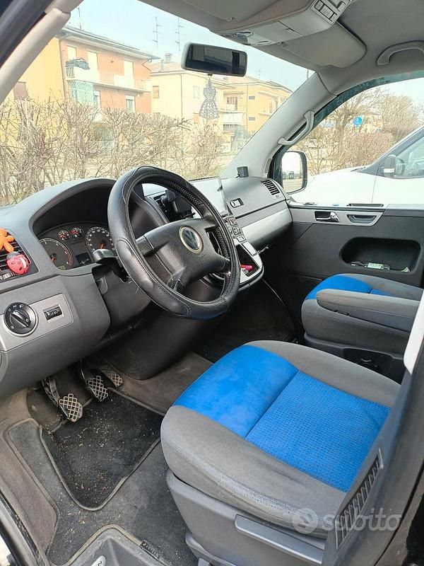 Usata VW Multivan 174 CV (127 kW) 2004 Furgone