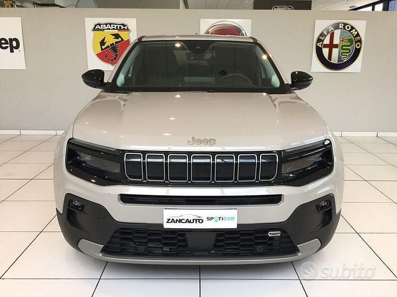 Nuova Jeep Avenger Summit 101 CV (74 kW) 2025 Grigio SUV