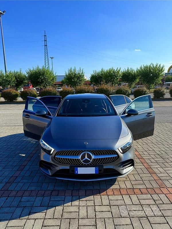 Usata Mercedes A180 2019 Grigio Utilitaria
