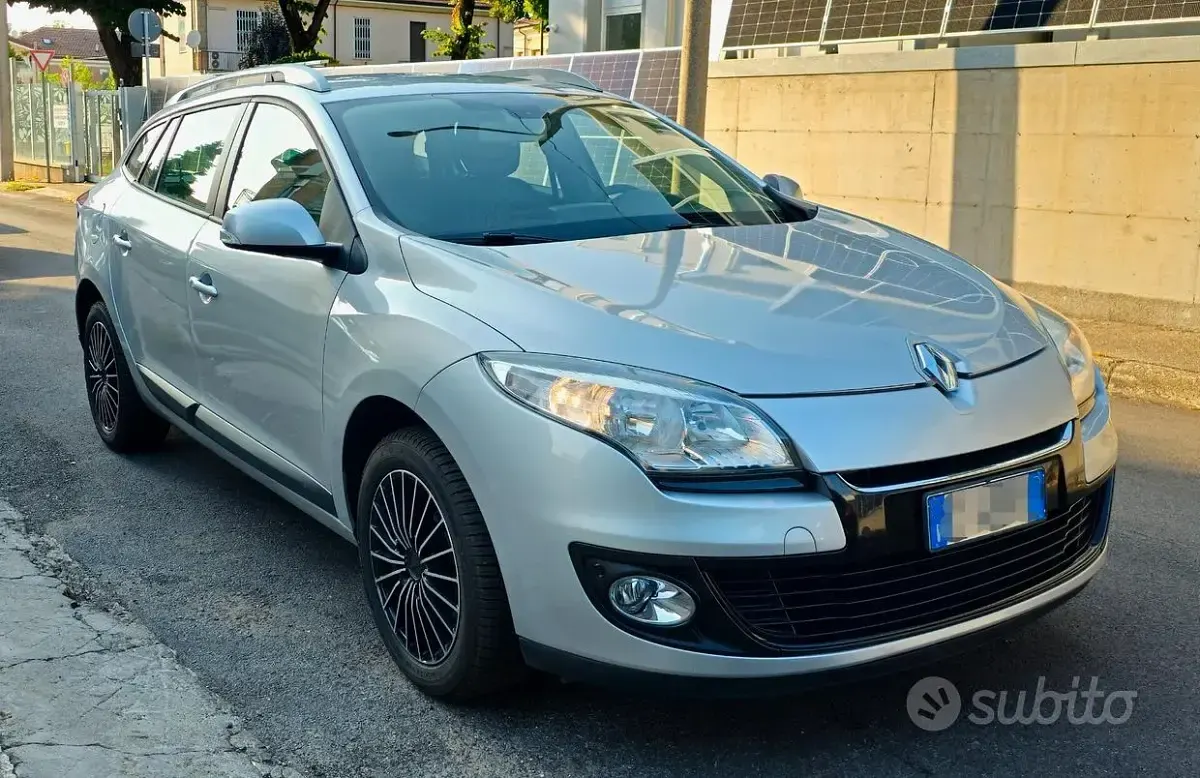 Usata Renault Mégane GrandTour 110 CV (80 kW) 2013 Grigio Station wagon