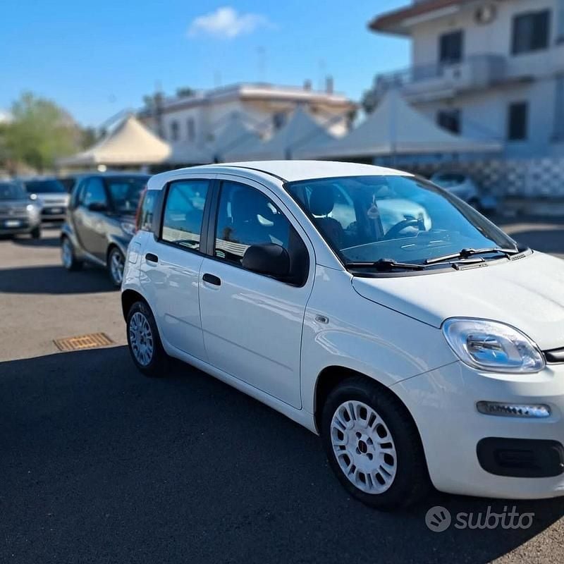 Käytetty Fiat Panda Easy 75 HP (55 kW) 2014 Valkoinen Viistoperä