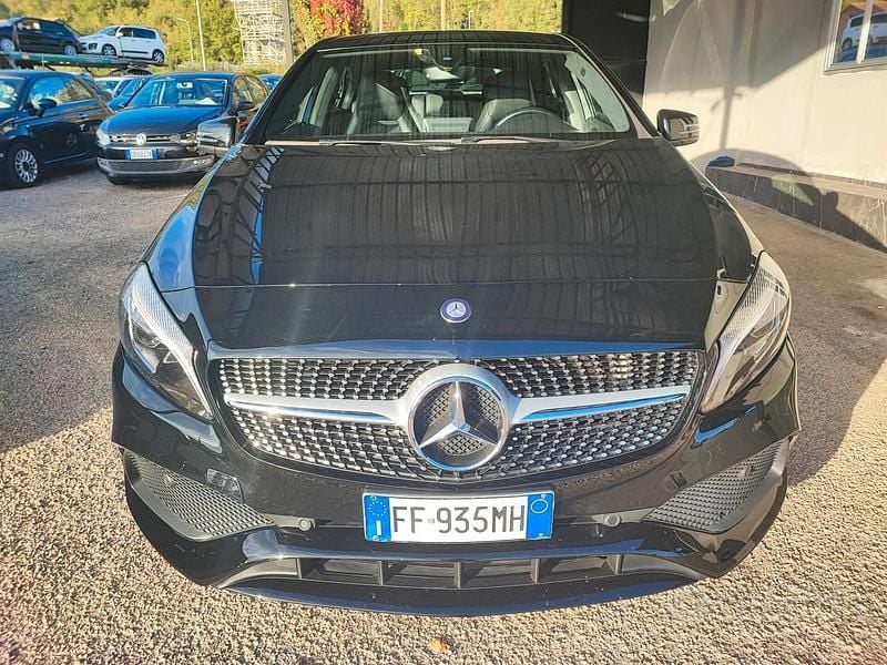 Usata Mercedes A180 Premium 109 CV (80 kW) 2016 Nero Berlina