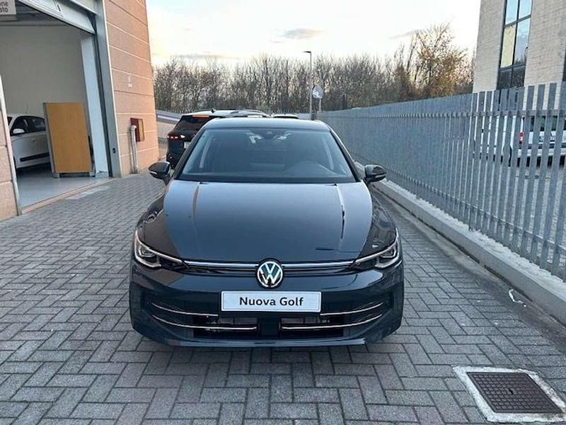 Grigio Nuova 2025 VW Golf VIII Style Tre volumi | 31.800 € (Super prezzo) - Immagine 1/4