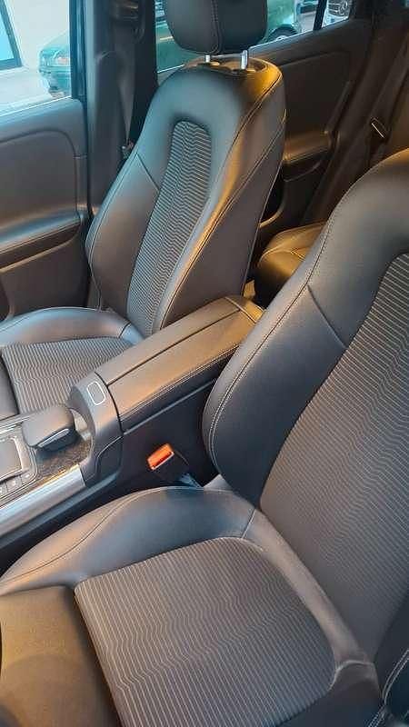 Usata Mercedes GLA180 116 CV (85 kW) 2020 Nero SUV