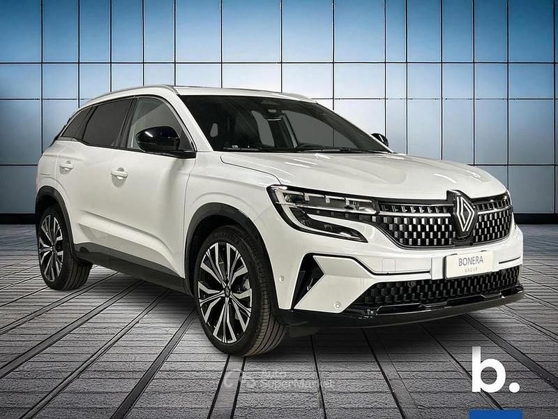 Usata Renault Austral Iconic 199 CV (146 kW) 2024 Bianco SUV
