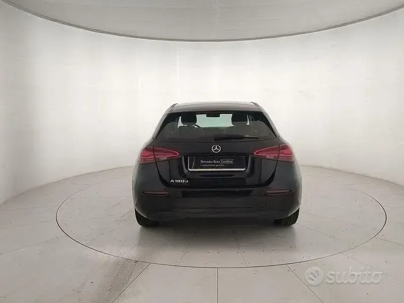Usata Mercedes A180 Advanced 116 CV (85 kW) 2023 Nero Utilitaria