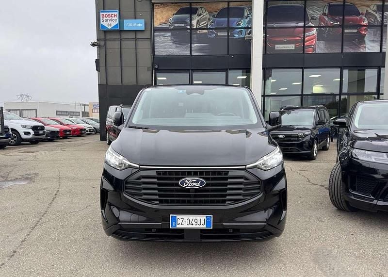 Usata Ford Transit Custom Titanium 136 CV (100 kW) 2025 Agate black Station wagon