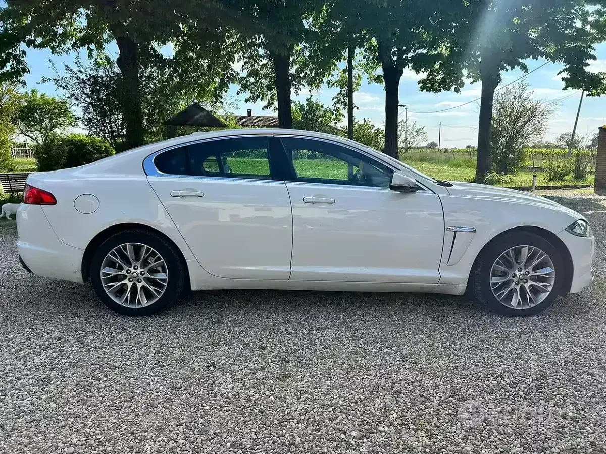 Usata Jaguar XF 190 CV (139 kW) 2012 Berlina