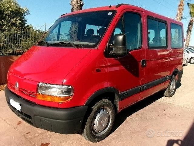 Usata Renault Master T28 82 CV (60 kW) 2003 Rosso Monovolume