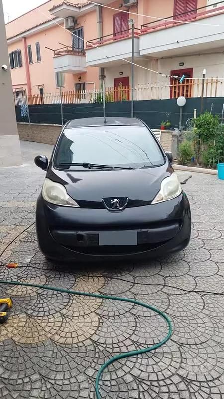 Usata Peugeot 107 68 CV (50 kW) 2005 Nero Utilitaria