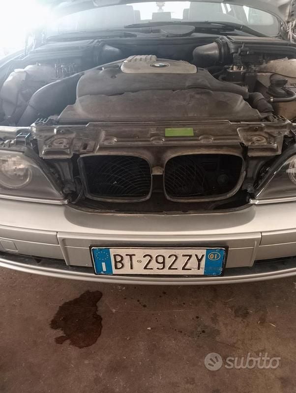 Grigio Usata 2001 BMW 530 Station wagon | 5500 € (Ottimo prezzo) - Immagine 1/4
