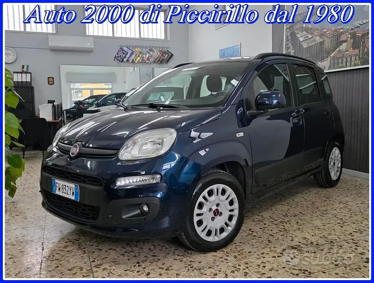 Usata Fiat Panda Lounge 69 CV (50 kW) 2019 Blu Utilitaria
