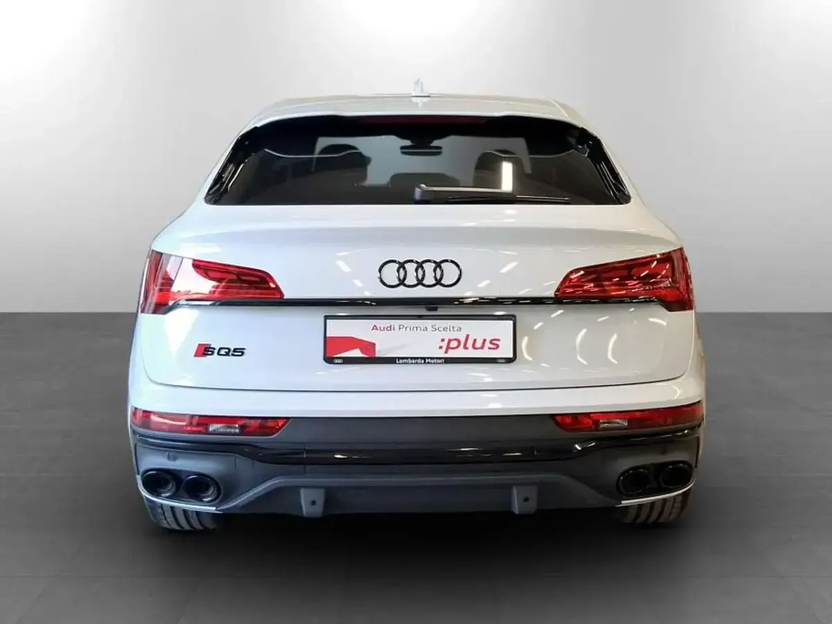 Nuova Audi SQ5 Sportback Sport 341 CV (250 kW) 2025 Bianco ghiacciaio metallizzato SUV