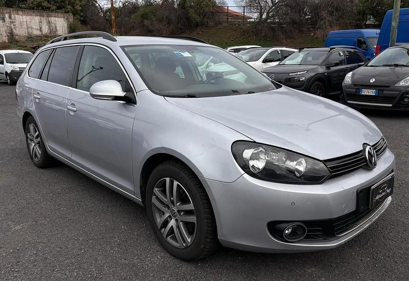 Argento Usata 2011 VW Golf Highline Station wagon | 4990 € (Buon prezzo) - Immagine 1/4