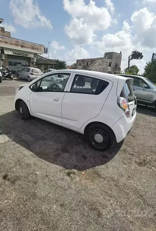 Usata Chevrolet Spark 65 CV (47 kW) 2012 Bianco Utilitaria