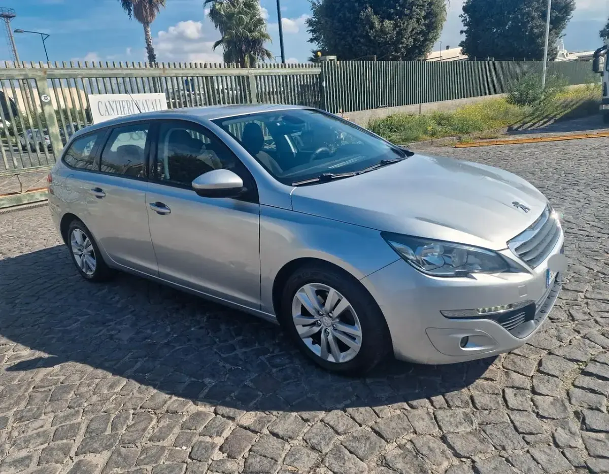 Usata Peugeot 308 Business-Line 119 CV (87 kW) 2015 Argento Station wagon