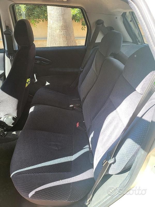 Usata Fiat Punto 60 CV (44 kW) 2005 Berlina