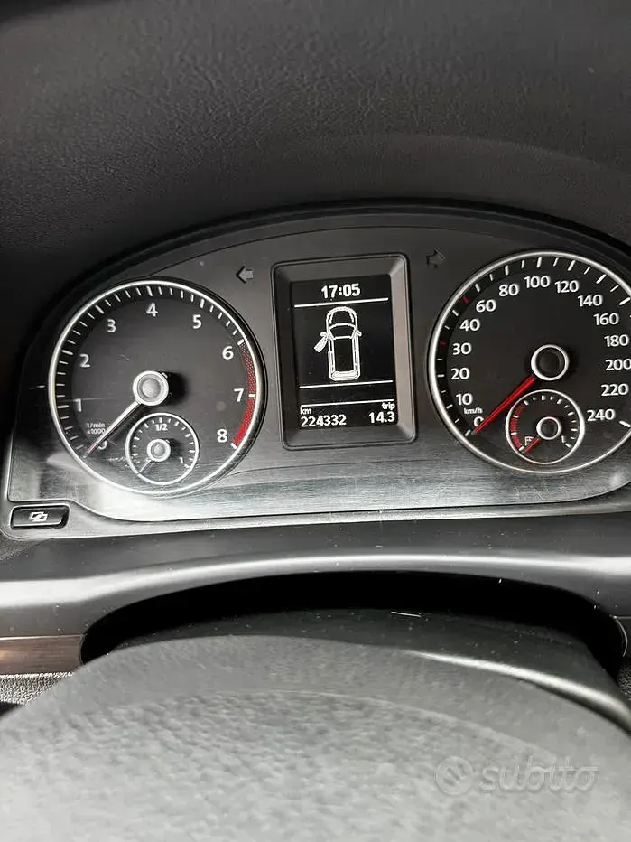 Usata VW Touran 150 CV (110 kW) 2013 Nero Monovolume