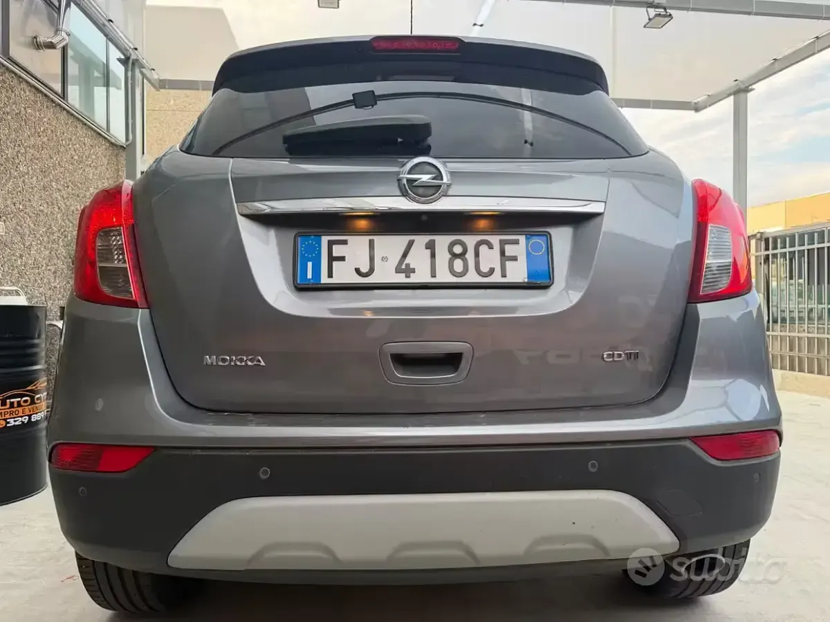 Usata Opel Mokka 110 CV (80 kW) 2017 Grigio SUV
