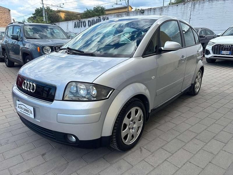 Usata Audi A2 75 CV (55 kW) 2002 Argento Utilitaria