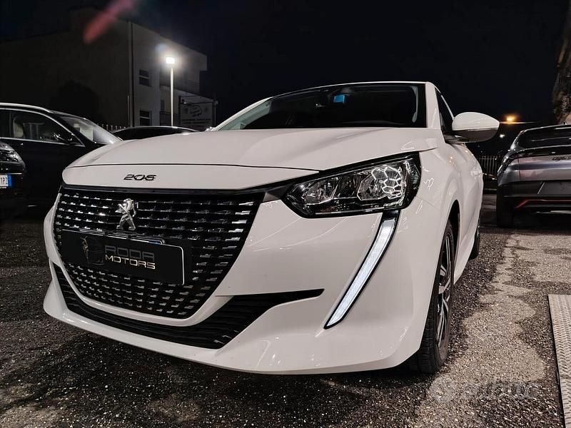 Usata Peugeot 208 Allure 101 CV (74 kW) 2021 Bianco Utilitaria