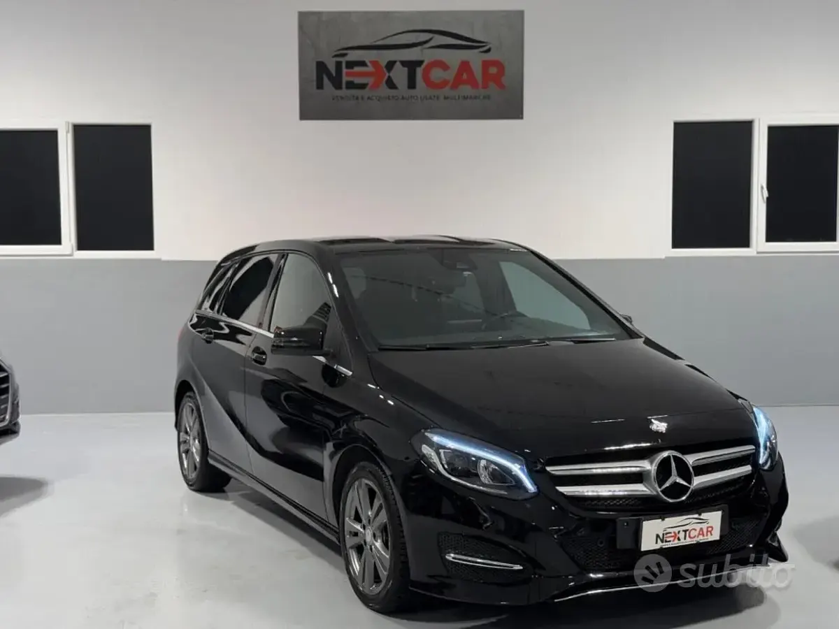 Usata Mercedes B200 136 CV (100 kW) 2017 Nero Utilitaria