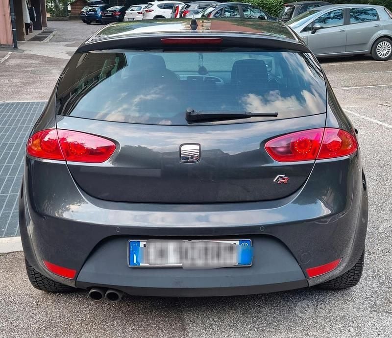 Usata Seat Leon FR 170 CV (125 kW) 2011 Grigio Berlina