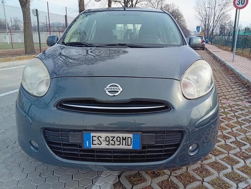 Usata Nissan Micra 80 CV (58 kW) 2013 Grigio Utilitaria
