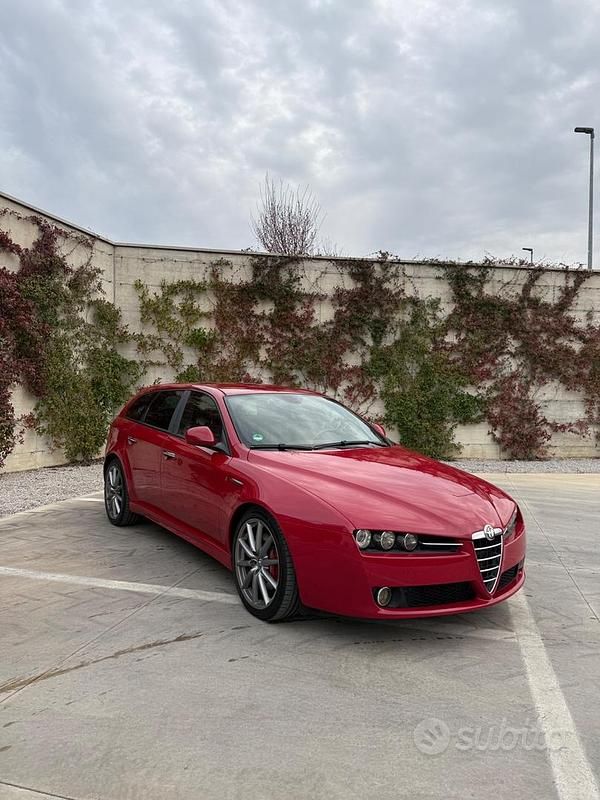 Usata Alfa Romeo 159 Turismo 200 CV (147 kW) 2010 Rosso Station wagon