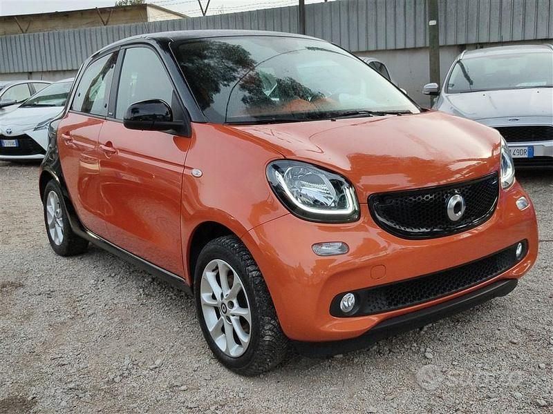 Usata Smart ForFour Prime 90 CV (66 kW) 2016 Arancione Utilitaria