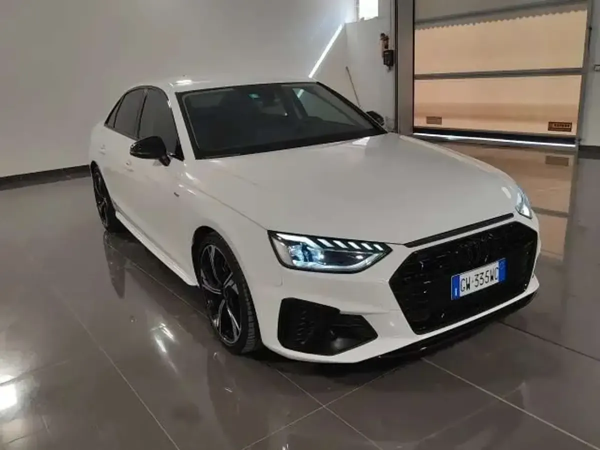 Usata Audi A4 S-Line 136 CV (100 kW) 2024 Bianco Berlina