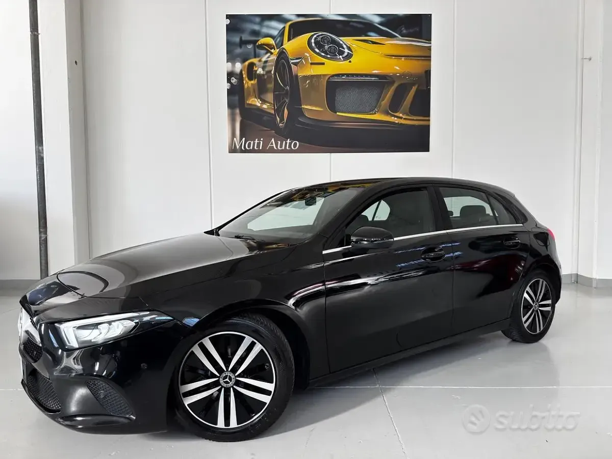 Usata Mercedes A180 136 CV (100 kW) 2020 Nero Berlina