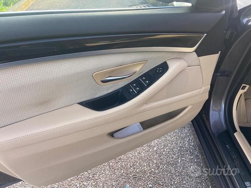 Usata BMW 520 184 CV (135 kW) 2012 Marrone Station wagon