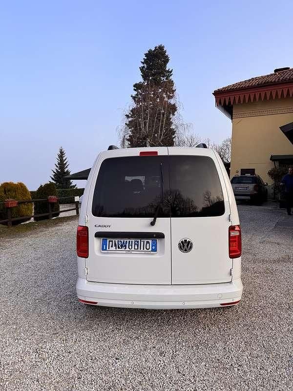 Usata VW Caddy 102 CV (75 kW) 2018 Bianco Monovolume