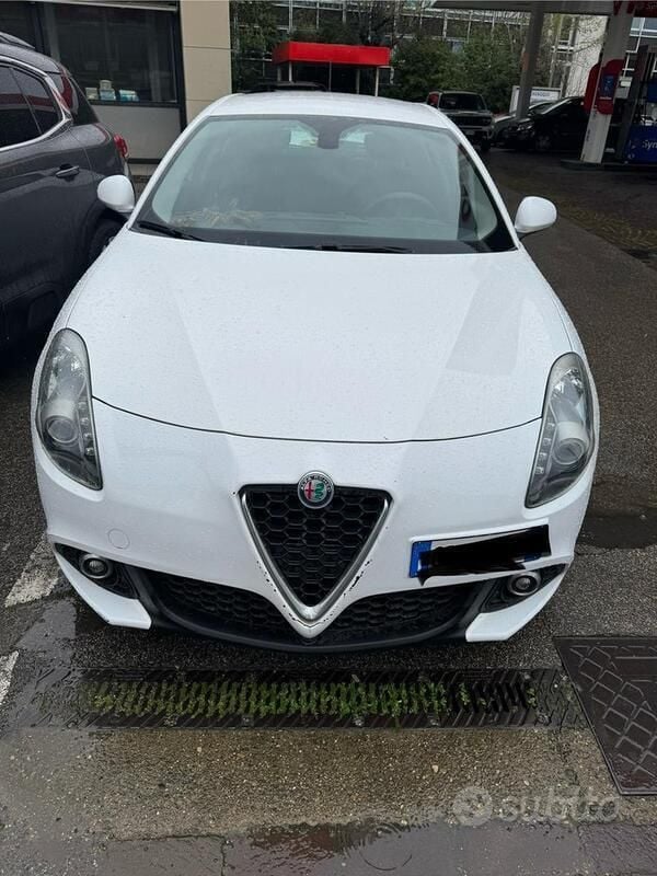 Usata Alfa Romeo Giulietta 120 CV (88 kW) 2020 Bianco Utilitaria