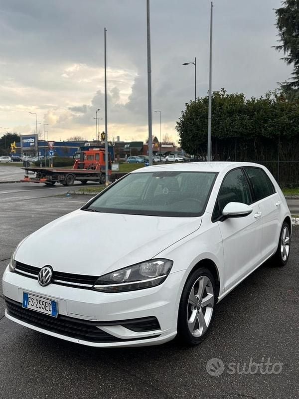 Usata VW Golf 115 CV (84 kW) 2018 Bianco Berlina