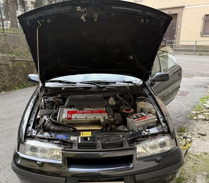 Usata Opel Calibra 204 CV (150 kW) 1992 Coupé