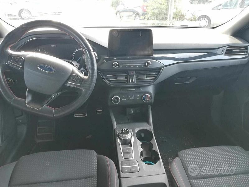 Usata Ford Focus ST-Line 150 CV (110 kW) 2019 Grigio Station wagon