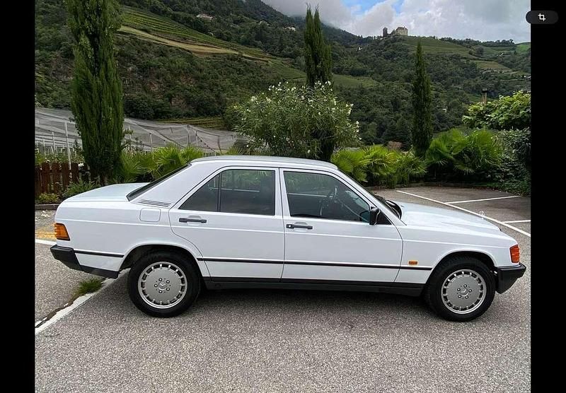 Usata Mercedes 190 122 CV (89 kW) 1986 Bianco Berlina