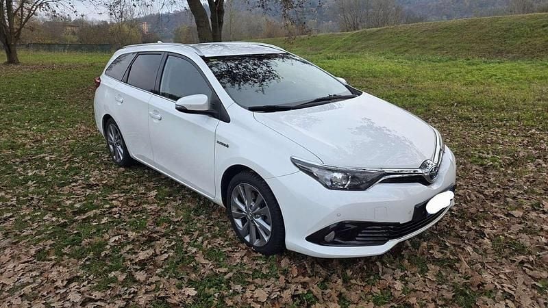 Usata Toyota Auris Touring Sports Active 99 CV (72 kW) 2017 Station wagon