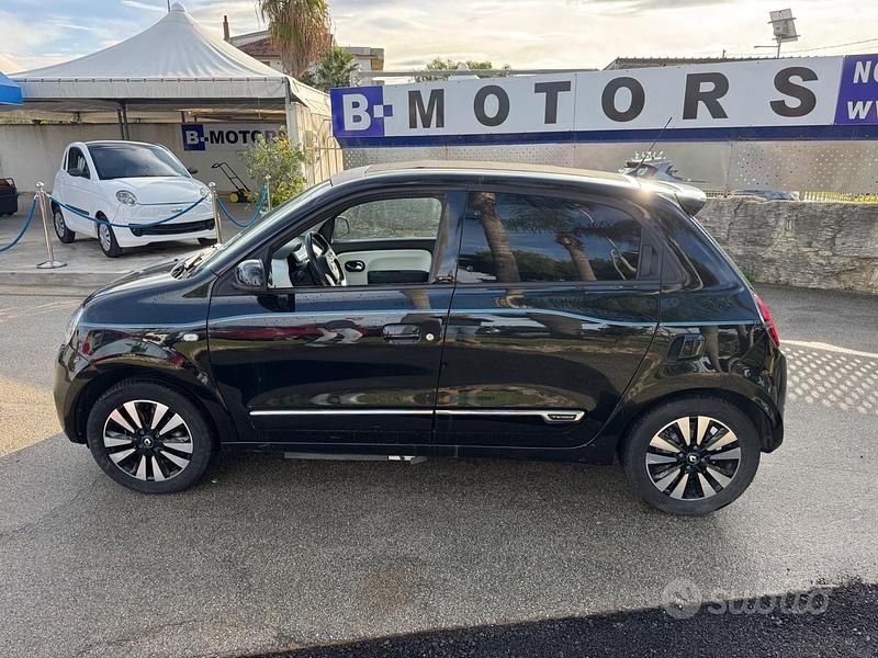 Usata Renault Twingo Vibes 60 kW (82 CV) 2021 Nero Utilitaria
