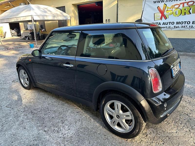 Usata Mini Cooper 116 CV (85 kW) 2005 Verde Utilitaria
