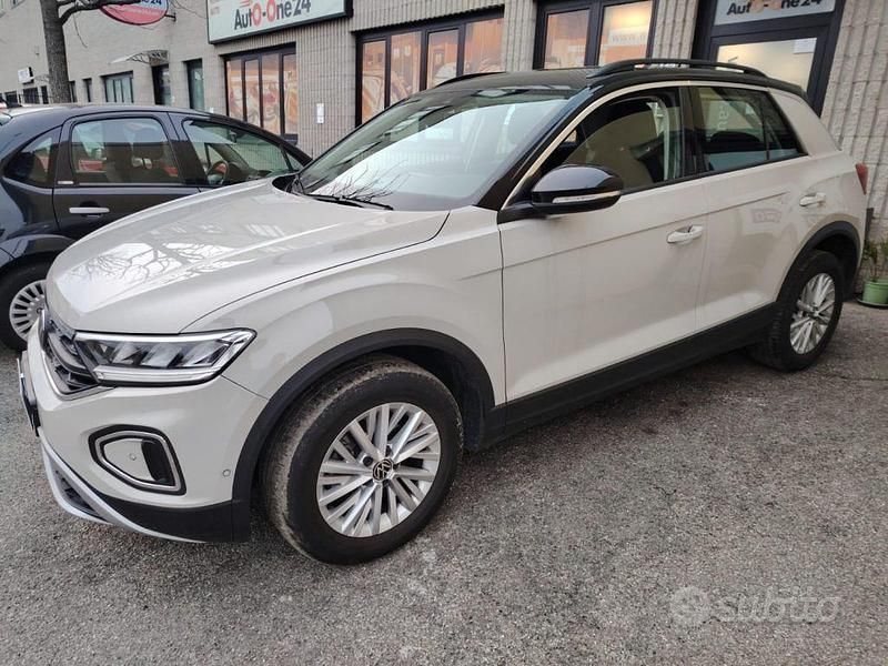 Käytetty VW T-Roc Style 110 HP (80 kW) 2024 Peessi Katumaasturi